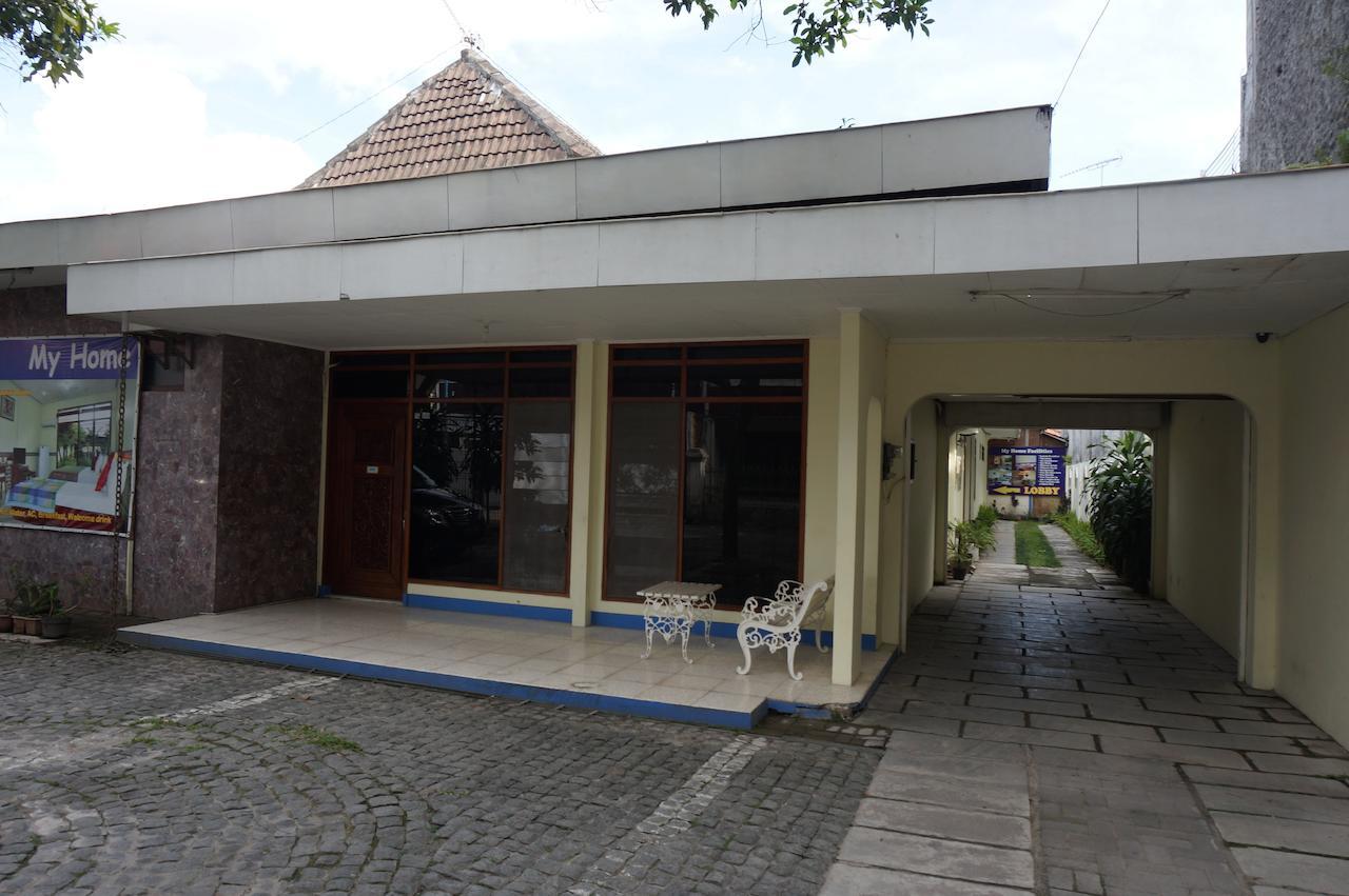 Manggo Home Sleman  Exteriör bild